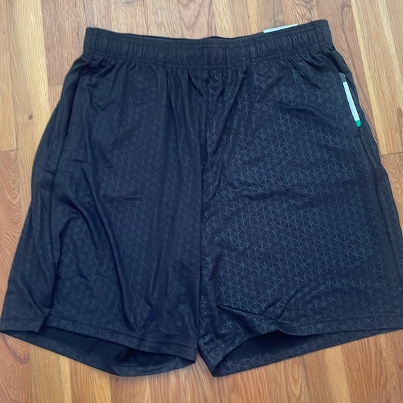 NWT 90 degrees by Reflex embossed Flex Short Large Black - Picture 1 of 6